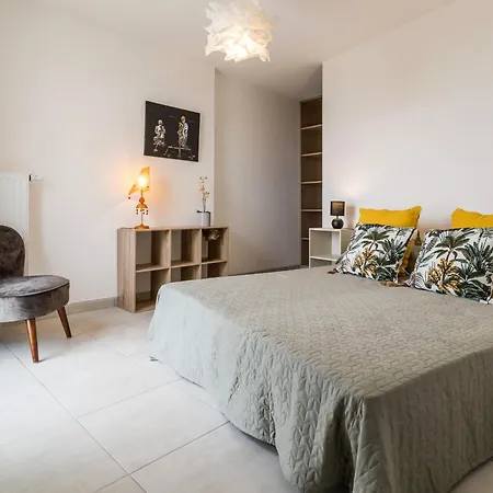 à Avec Balcon Et Parking - Fr-1-306-1242 Apartamento